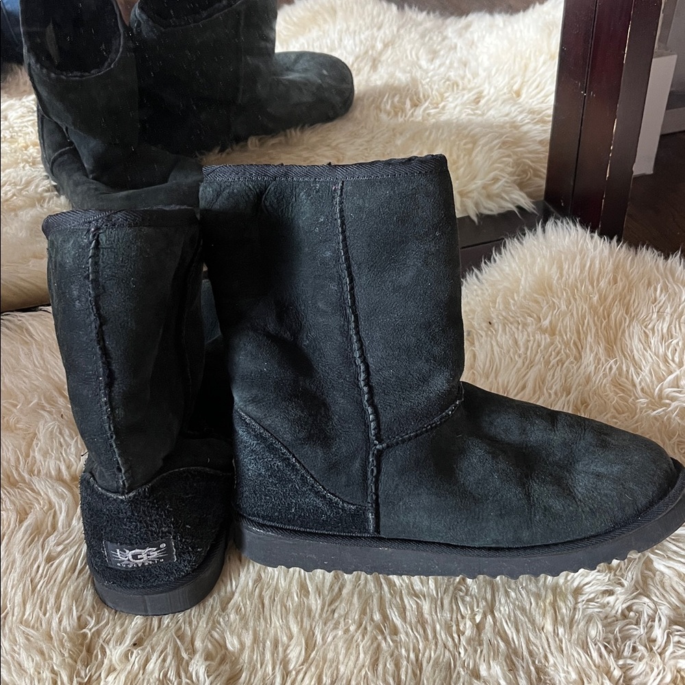 Ugg Australia Men’s Classic Short Boots Size 7 Women’s 9